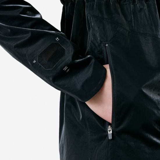 WHOOP x SR_A - 01 - SOLARE TECHNICAL RUNNING JACKET- WOMEN แจ็กเก็ต Limited Edition ออกแบบร่วมกับ Samuel Ross