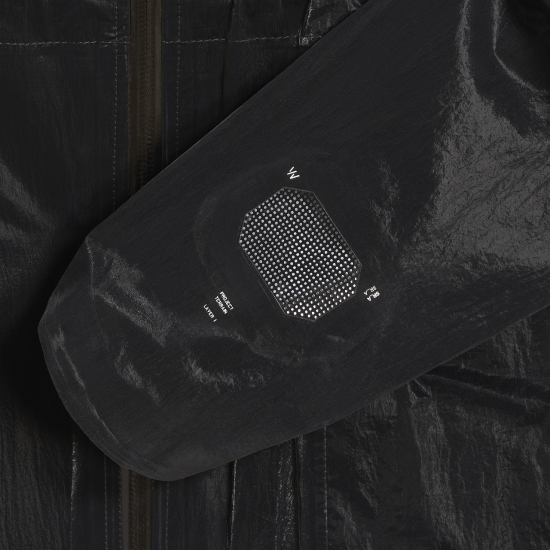 WHOOP x SR_A - 01 - SOLARE TECHNICAL RUNNING JACKET- WOMEN แจ็กเก็ต Limited Edition ออกแบบร่วมกับ Samuel Ross