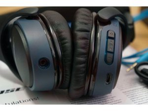 รีวิวเปิดกล่อง BOSE Soundlink On-Ear Bluetooth หูฟังบลูทูธดีไซน์ รีวิวเปิดกล่อง BOSE Soundlink On-Ear Bluetooth หูฟังบลูทูธดีไซน์